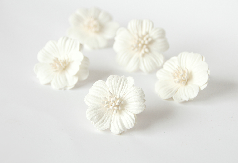 белые цветочки для скрапбукинга из тайланда оптом